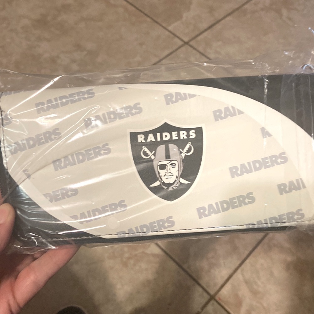 Raider wallet